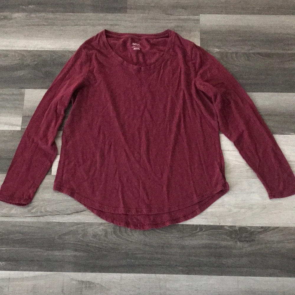 Women’s Long Sleeve Crewneck Top - Wine